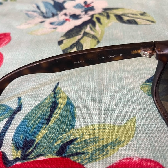 Ray-Ban Brown Sunglasses - Picture 4 of 5